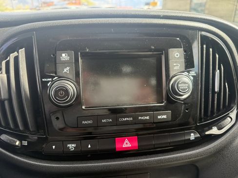 Used 2019 RAM ProMaster City Tradesman image 9