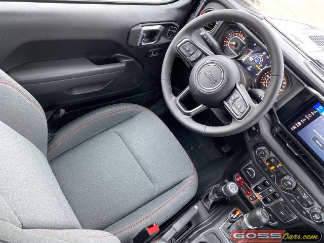 New 2026 Jeep Gladiator Rubicon w/ Steel Power Dome Hood Package AWD/4WD image 21
