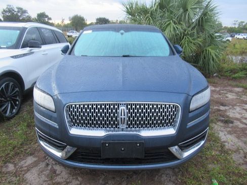 Used 2019 Lincoln Nautilus Select image 2