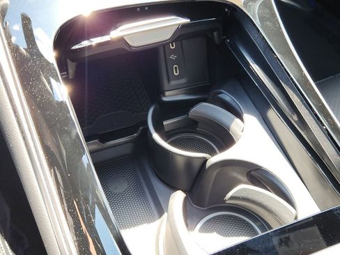 Used 2020 Mercedes-Benz GLC 300 4MATIC image 28