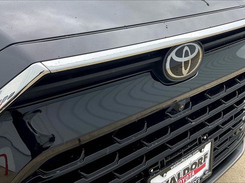 Used 2024 Toyota Grand Highlander AWD image 36