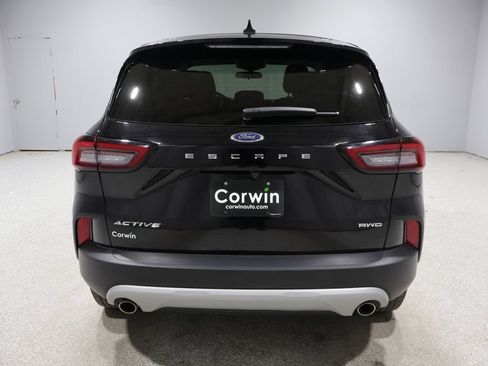Used 2023 Ford Escape Active AWD/4WD image 3