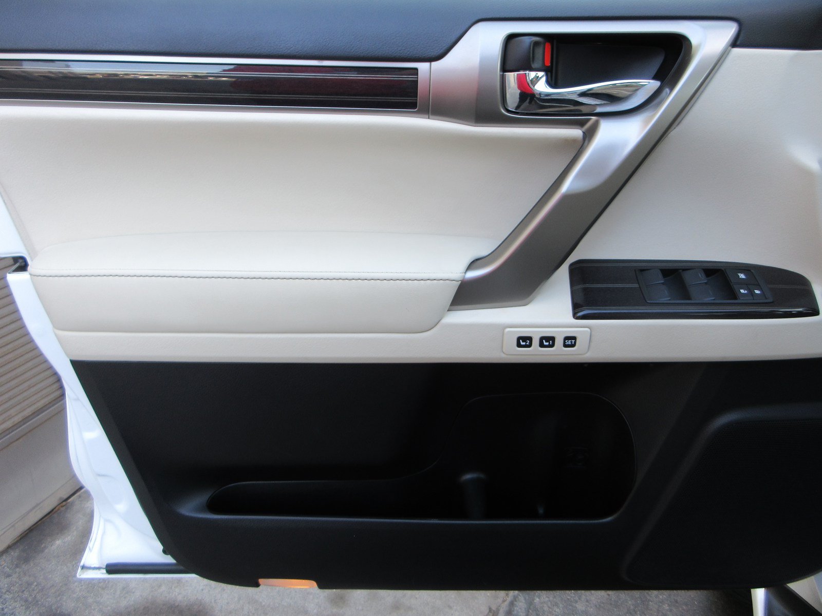Used 2021 Lexus GX 460 Premium w/ Premium Package AWD/4WD image 29
