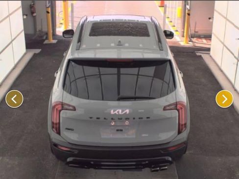 Used 2022 Kia Telluride SX w/ SX Prestige Package image 5