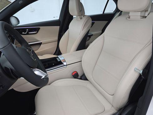 New 2026 Mercedes-Benz C 300 4MATIC Sedan image 15