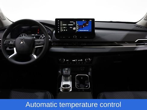 New 2026 Mitsubishi Outlander ES image 8