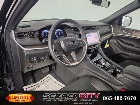 New 2026 Jeep Grand Cherokee L 4WD image 11