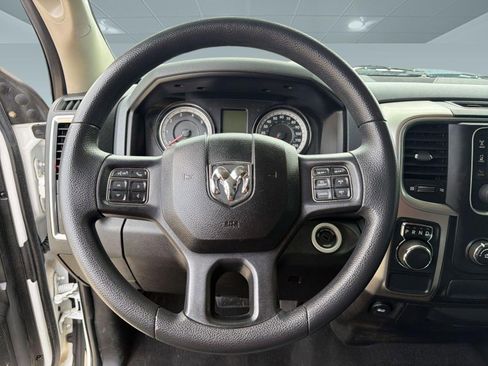 Used 2019 RAM 1500 Classic SLT RWD image 17