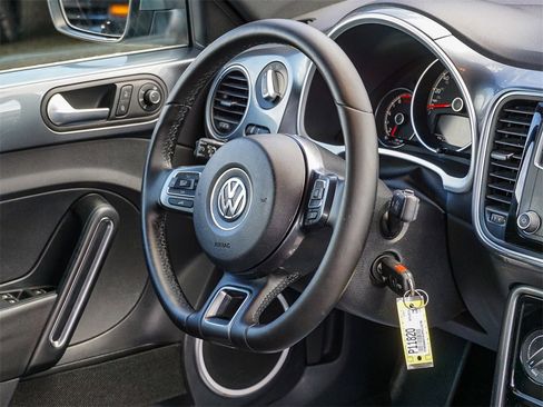 Used 2018 Volkswagen Beetle 2.0T S image 15