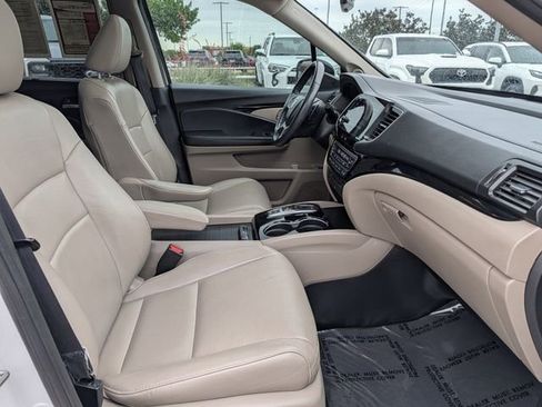 Used 2021 Honda Pilot Touring image 33