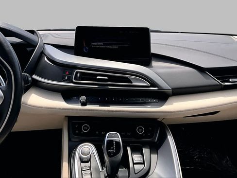 Used 2015 BMW i8 AWD/4WD image 7