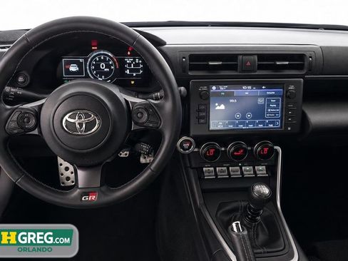 Used 2022 Toyota GR86 Premium RWD image 11