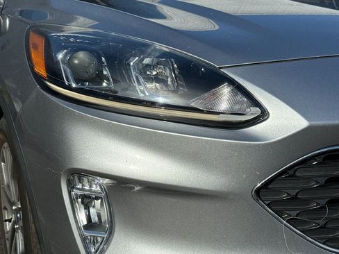 Used 2022 Ford Escape SEL w/ Technology Package FWD image 9