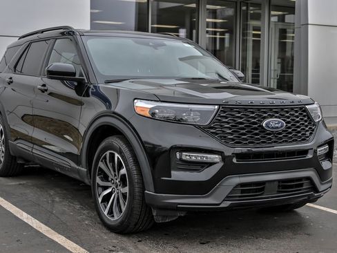 Used 2022 Ford Explorer ST-Line w/ Class IV Trailer Tow Package image 10