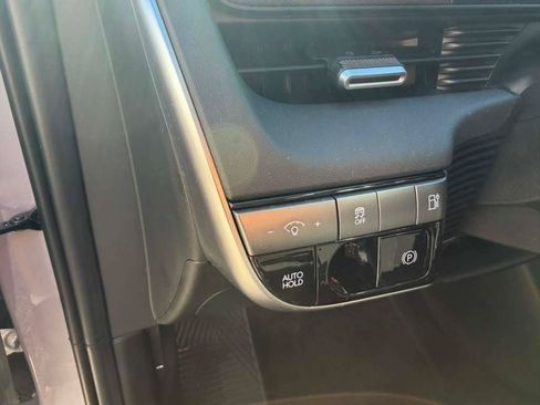 Certified 2025 Hyundai Ioniq 5 SE RWD image 14