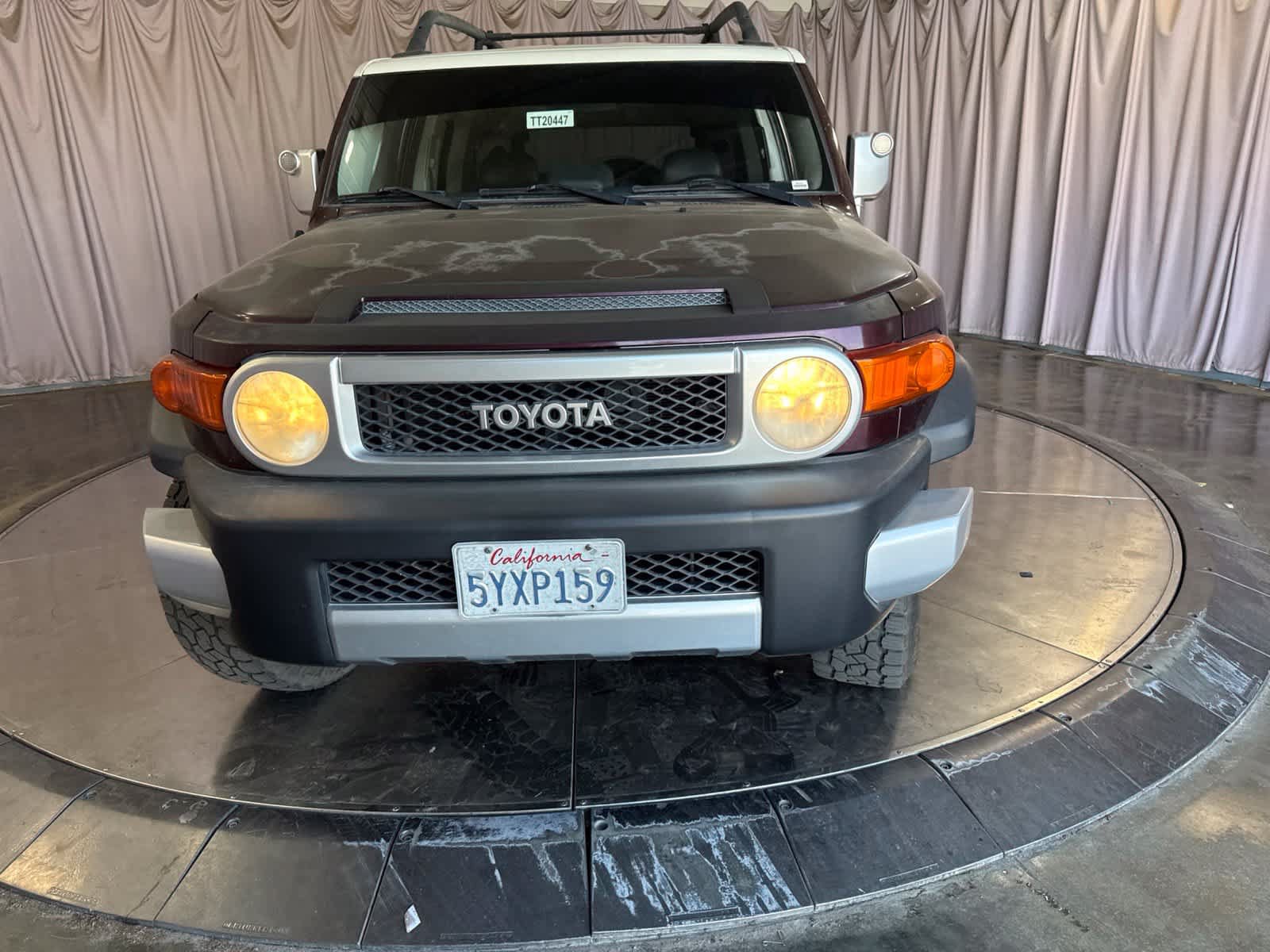 Used 2007 Toyota FJ Cruiser 4WD w/ Upgrade Pkg 1 image 2