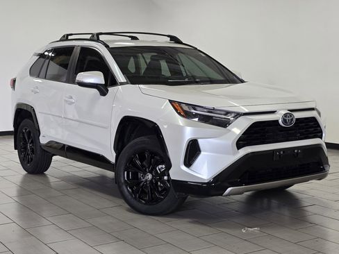 Certified 2023 Toyota RAV4 SE AWD/4WD image 2