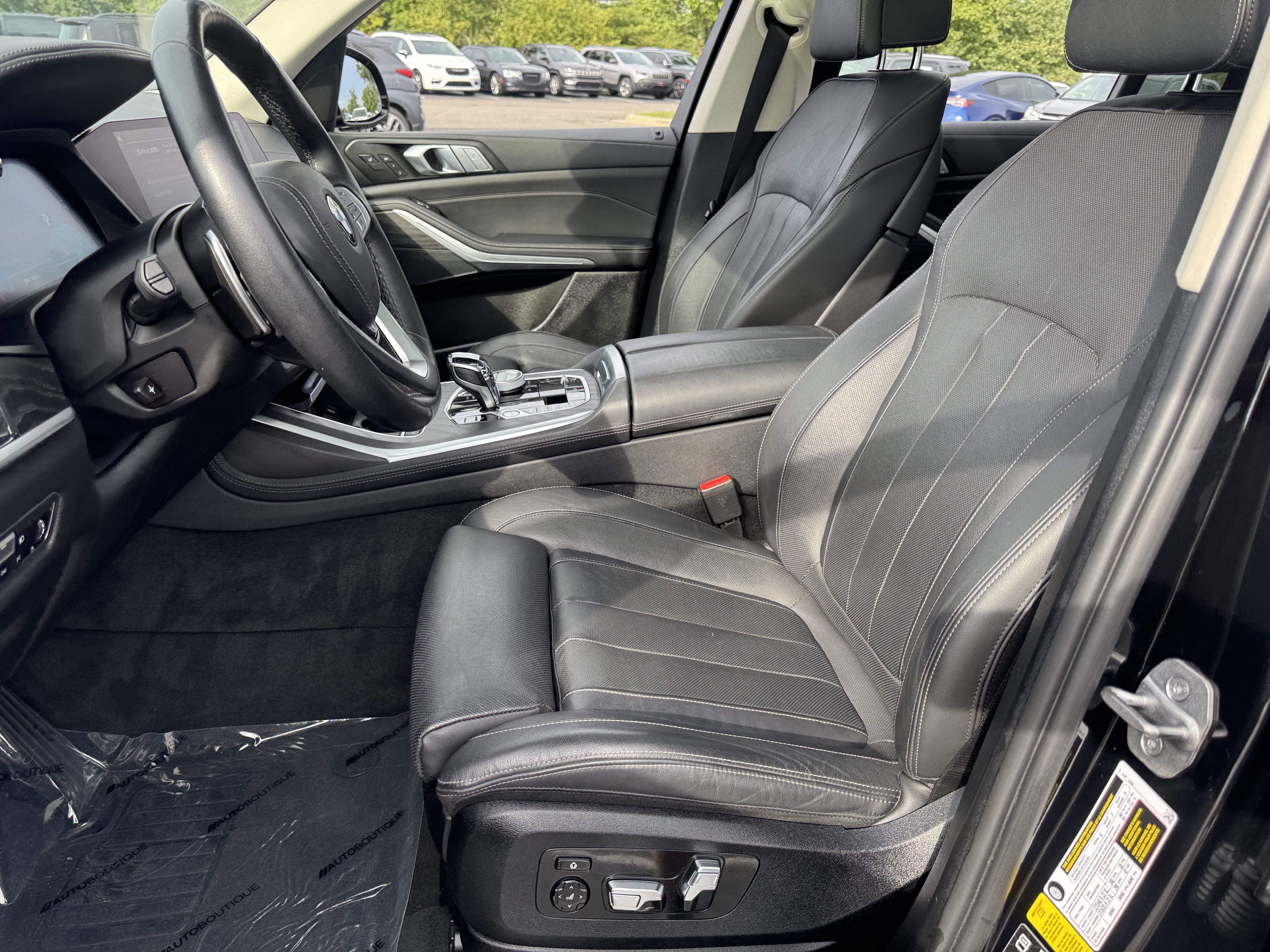 Used 2022 BMW X7 xDrive40i w/ Executive Package AWD/4WD image 9