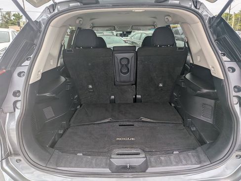 Used 2020 Nissan Rogue S w/ Special Edition Package image 12