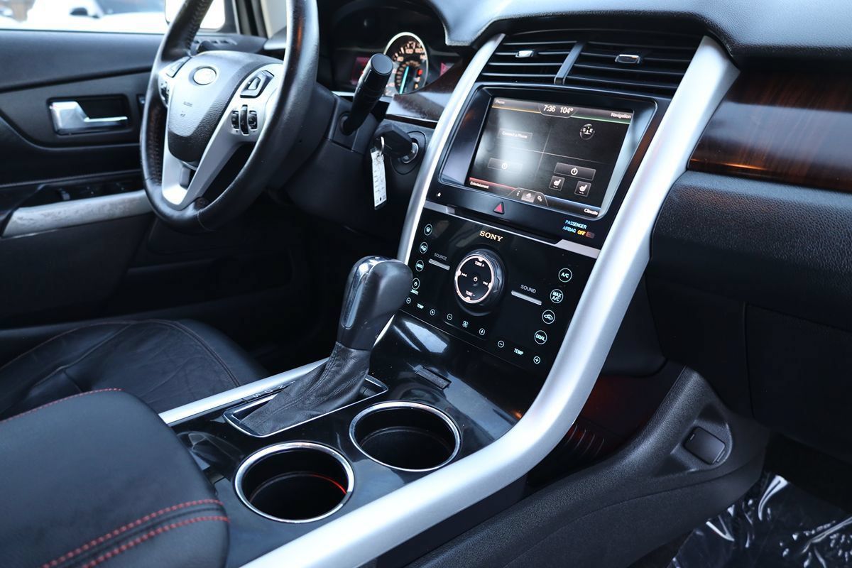 Used 2013 Ford Edge Limited FWD image 17