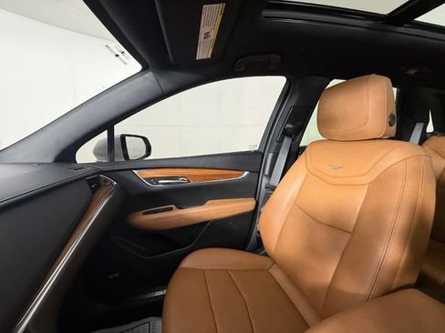 Used 2022 Cadillac XT5 Premium Luxury FWD image 17