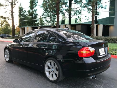 Used 2006 BMW 330i Sedan RWD image 9