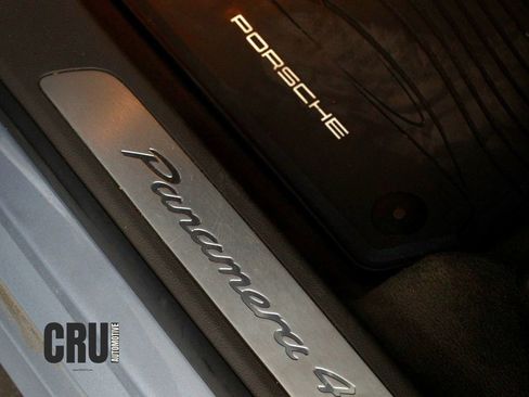 Used 2014 Porsche Panamera 4 image 49