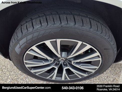 Used 2021 Volvo XC90 T6 Momentum w/ Advanced Package AWD/4WD image 10
