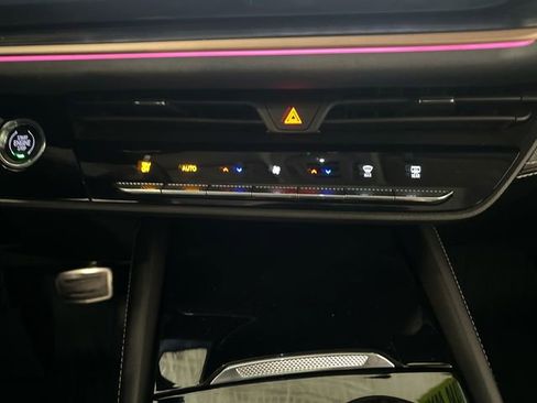 Used 2024 Buick Envision Sport Touring image 27