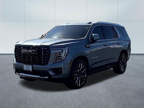 Used 2026 GMC Yukon Denali Ultimate AWD/4WD image 3