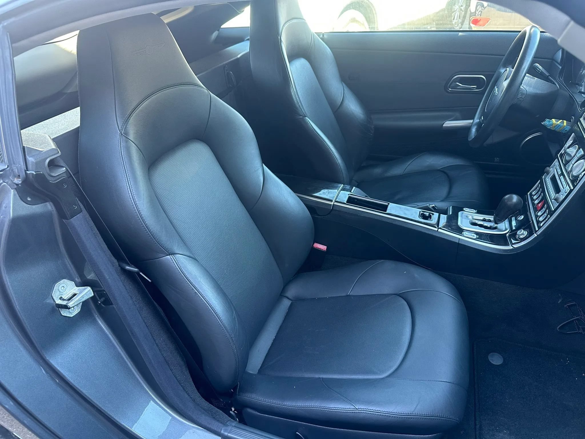 Used 2004 Chrysler Crossfire Coupe RWD image 9