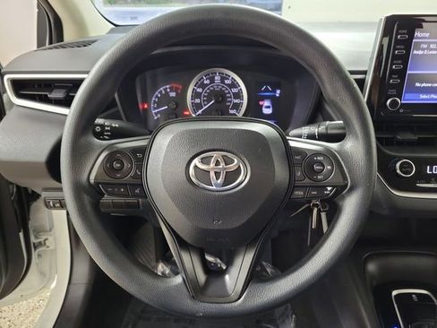 Used 2021 Toyota Corolla LE FWD image 26