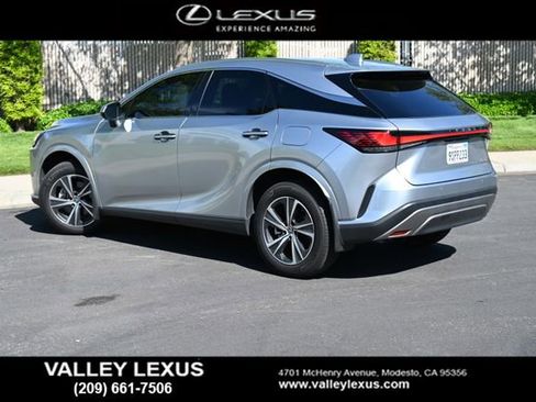Used 2025 Lexus RX 350 FWD w/ Technology Package image 4