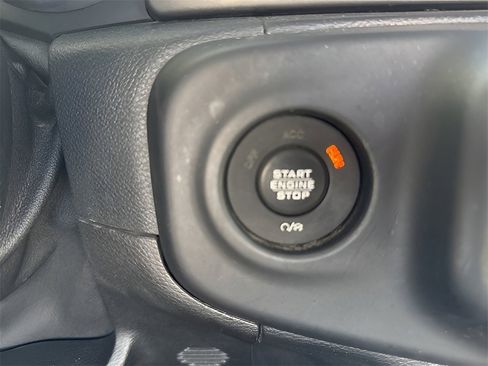 Used 2018 Jeep Wrangler Unlimited Sport image 25