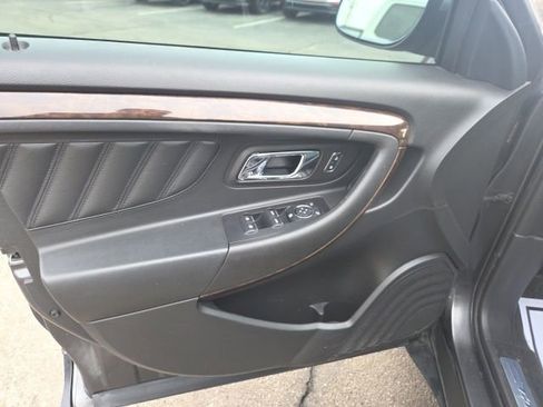 Used 2017 Ford Taurus Limited image 32