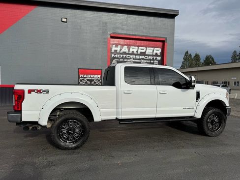 Used 2019 Ford F250 Lariat w/ Lariat Value Package image 4
