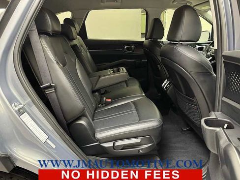Used 2024 Kia Sorento S FWD image 20