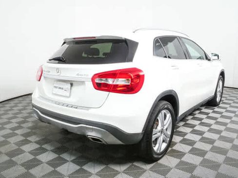 Used 2018 Mercedes-Benz GLA 250 4MATIC image 3
