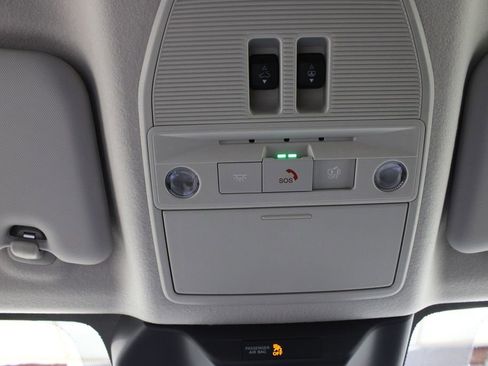 New 2026 Nissan Kicks SR w/ SR Premium Package FWD image 25