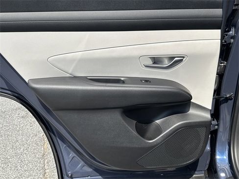 New 2026 Hyundai Tucson SEL image 13