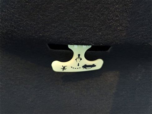 Used 2020 Toyota Camry LE image 20