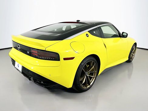 Used 2023 Nissan Z w/ Floor Mat Package (L93) RWD image 5