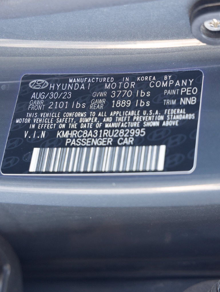 Used 2024 Hyundai Venue Limited FWD image 33