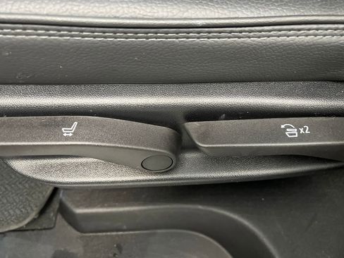 Used 2025 GMC Yukon Denali image 15