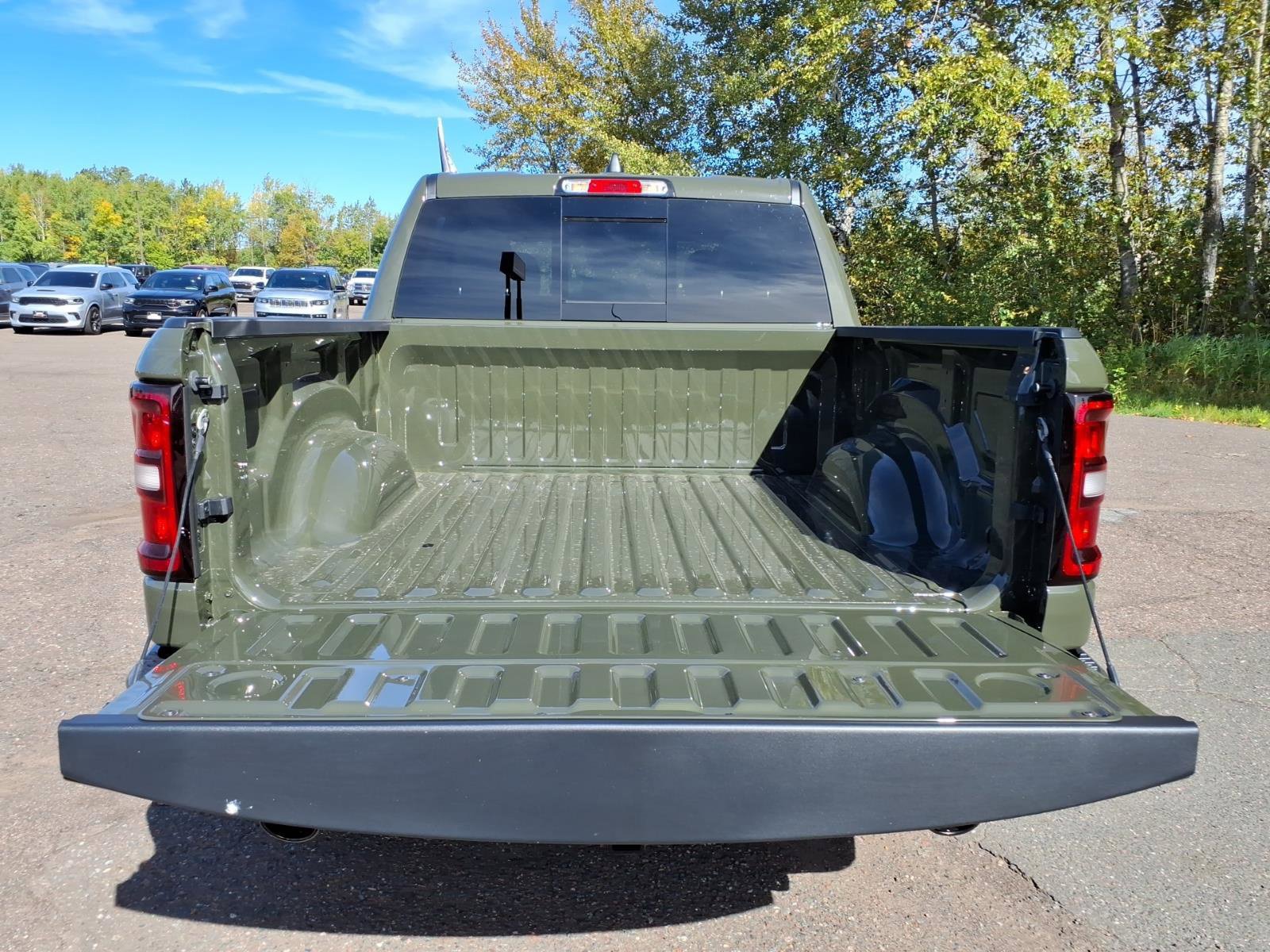 New 2027 RAM 1500 4x4 Crew Cab image 16