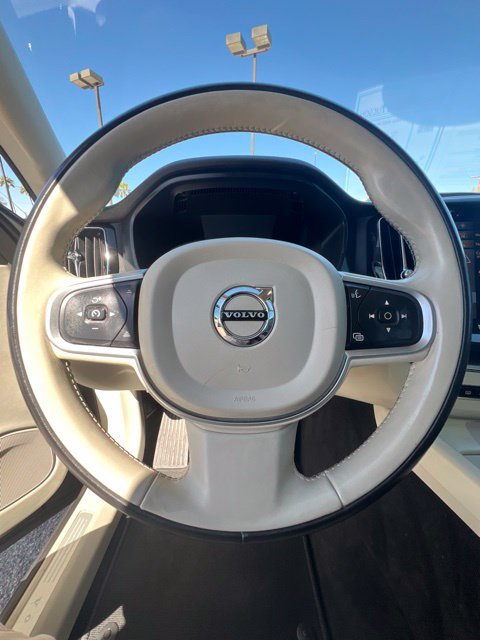 Used 2018 Volvo XC60 T6 Momentum w/ Convenience Package AWD/4WD image 10