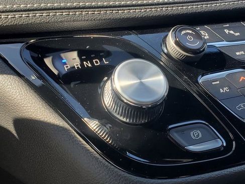 New 2026 Chrysler Pacifica Select image 21