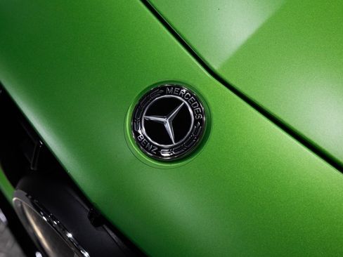 Used 2018 Mercedes-Benz AMG GT R image 31