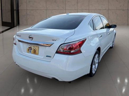 Used 2014 Nissan Altima 2.5 SV image 13