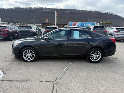 Used 2015 Chevrolet Malibu LT w/ Power Convenience Package image 3